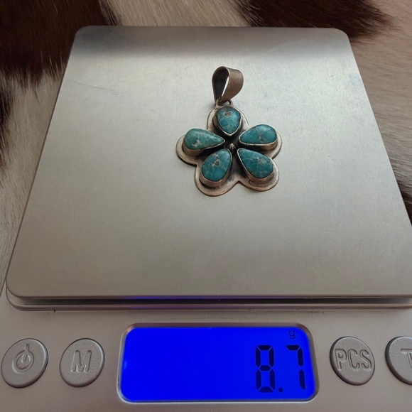 ❤️ White Water Turquoise Sterling Navajo Style 5 Stone Cluster STATEMENT Pendant - Picture 8 of 13